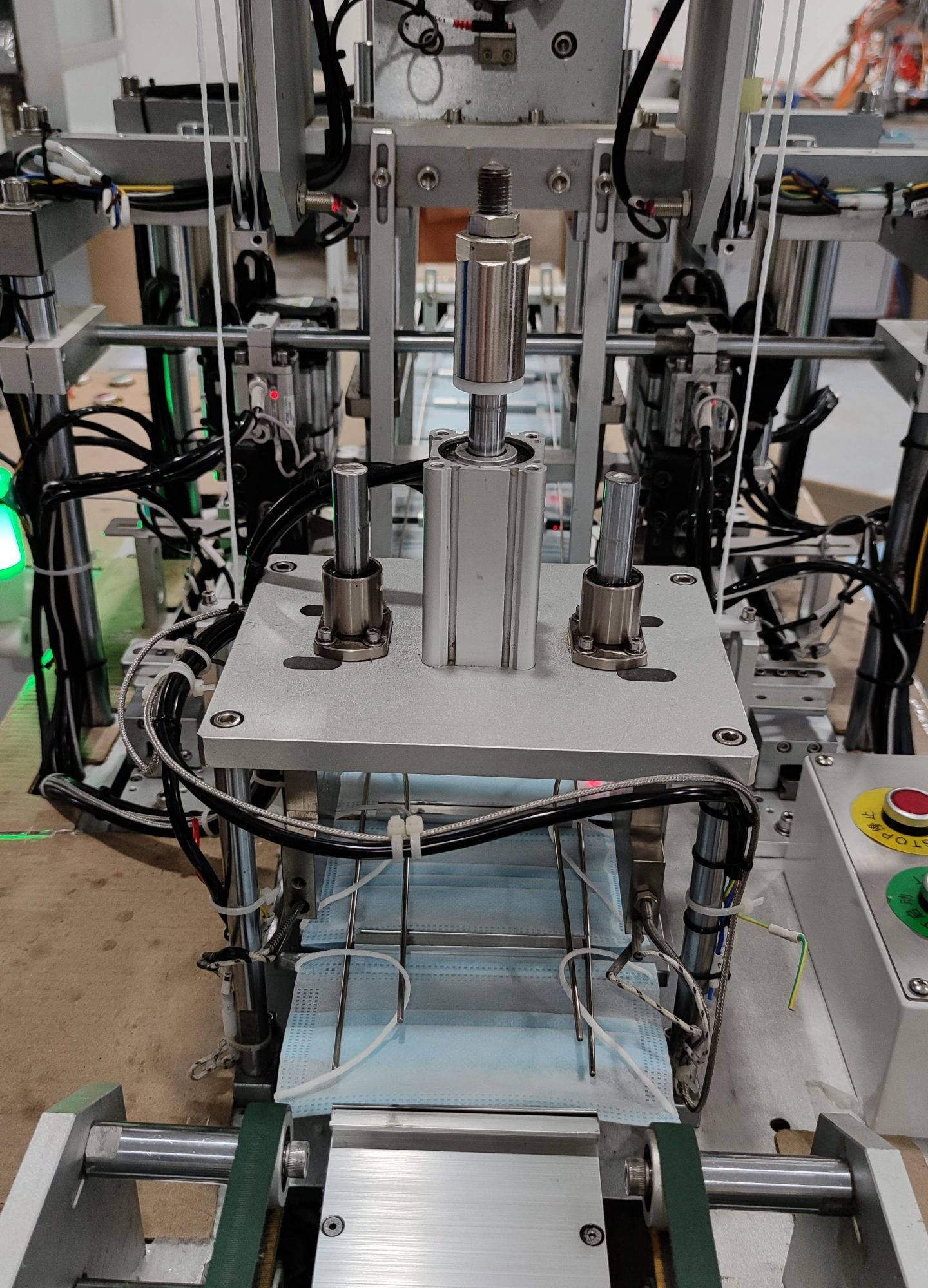 https://saferxmed.in/wp-content/uploads/2021/11/Welding-Ear-Loop-min-1-scaled-1440x2000.jpg